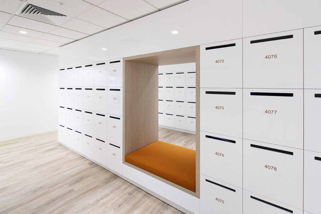 Interface Textured Woodgrains Antique Oak