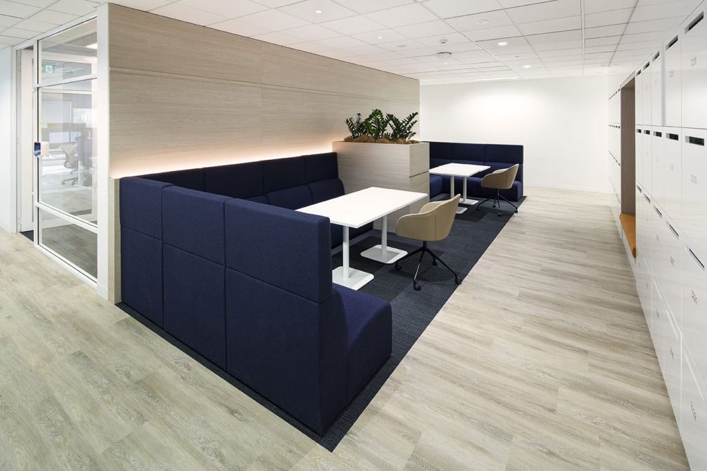 Interface Textred Woodgrains Antique Oak